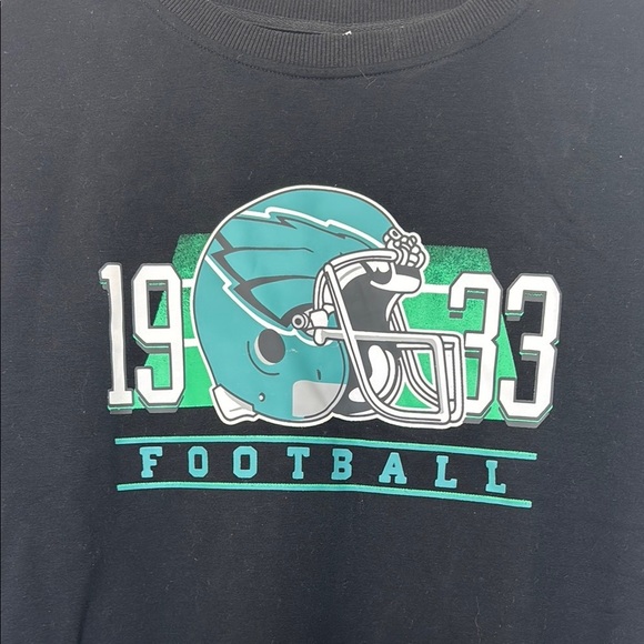 Green and Black Graphic Sweatshirt Athletic Style hoodie size S - Picture 2 of 5